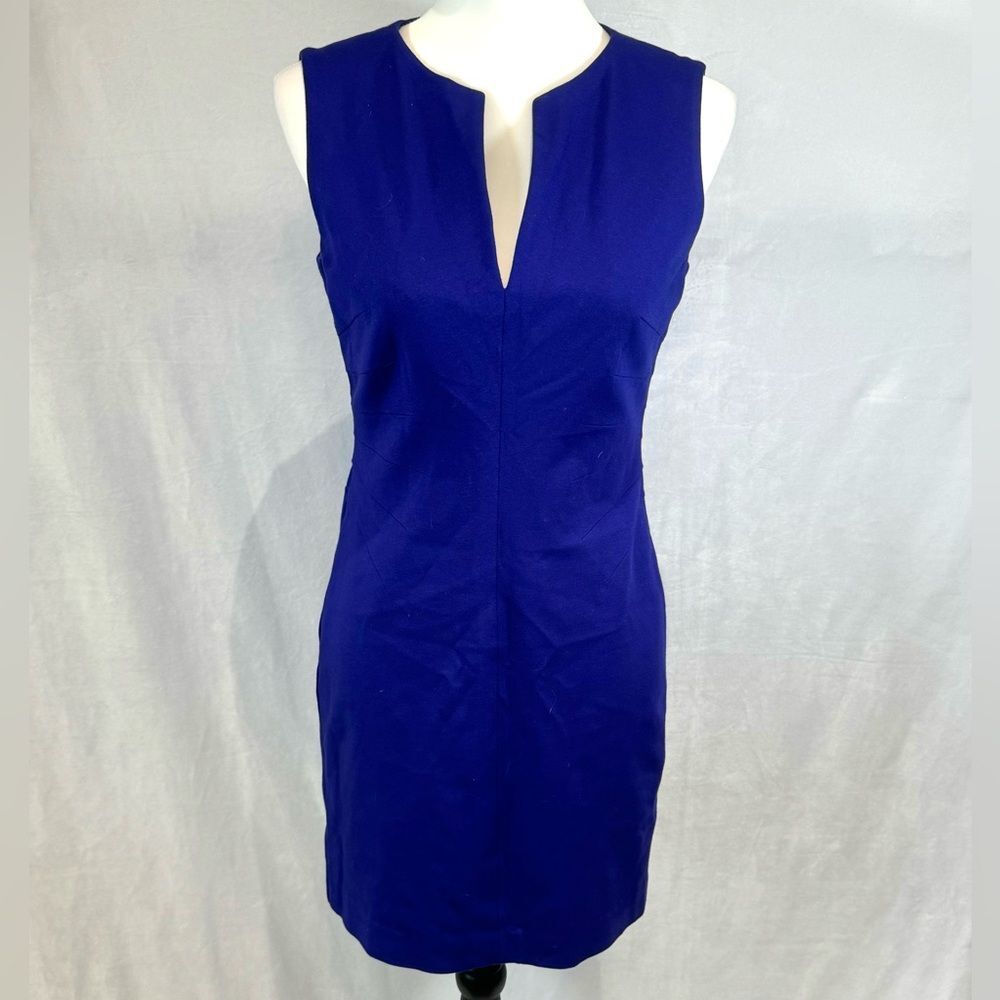 Trina Turk purple vneck form flattering stitch waist ponte sheath dress size 6